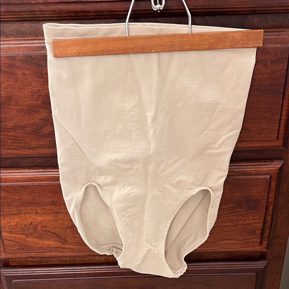 barely there High-Waist Shaping Briefs - Neutral Beige